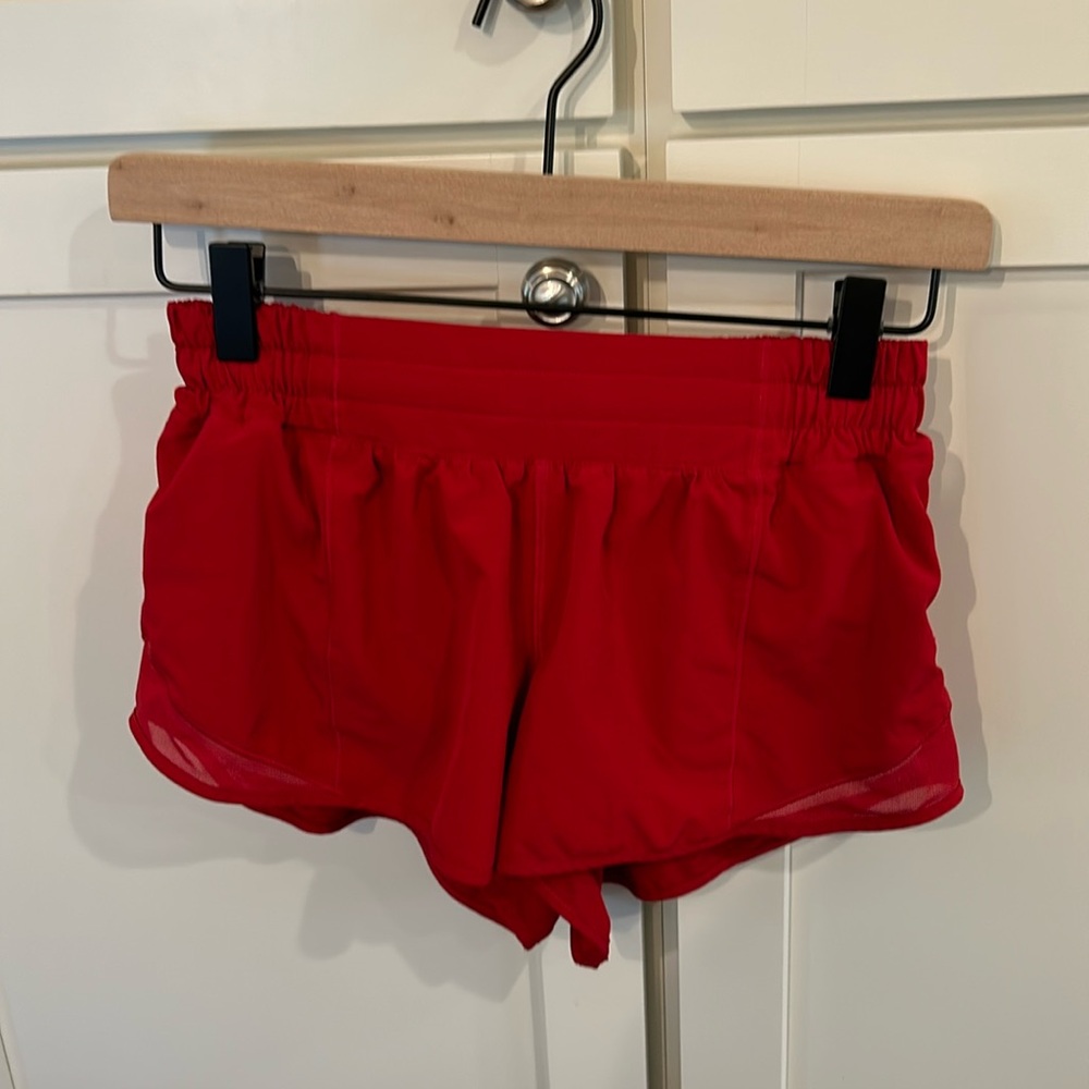 EUC Lululemon Hotty Hot Shorts - Size 6